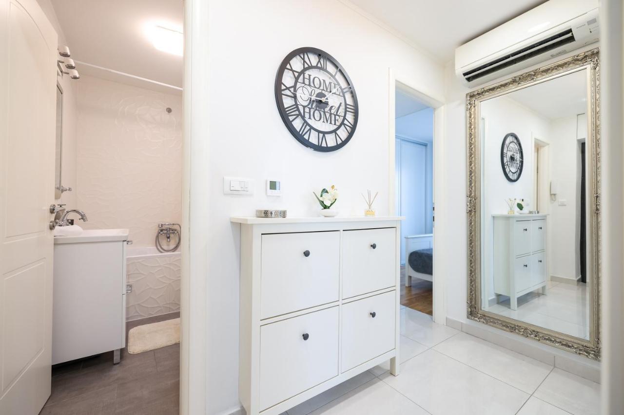 Two Bedroom Apartment With A Balcony Relja Zára Kültér fotó